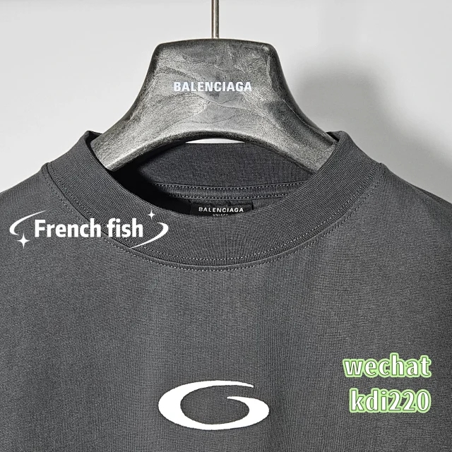 Balenciaga T - Image 6