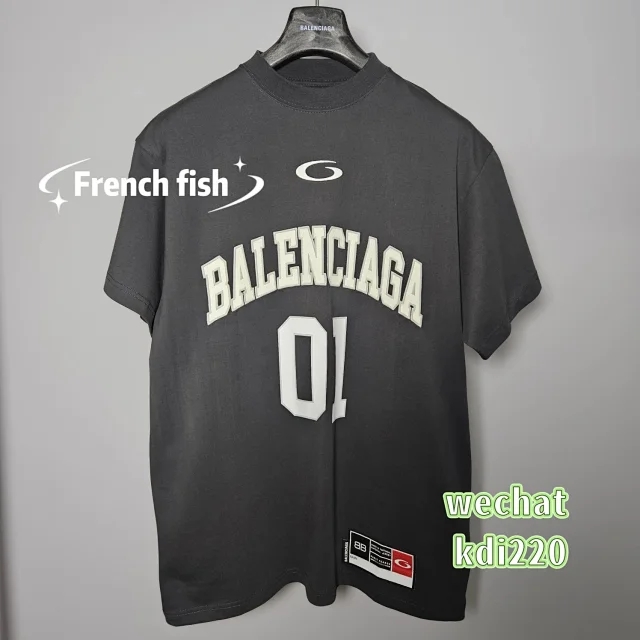 Balenciaga T - Image 4