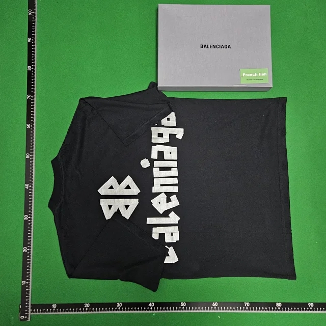 Balenciaga Loose - Image 15
