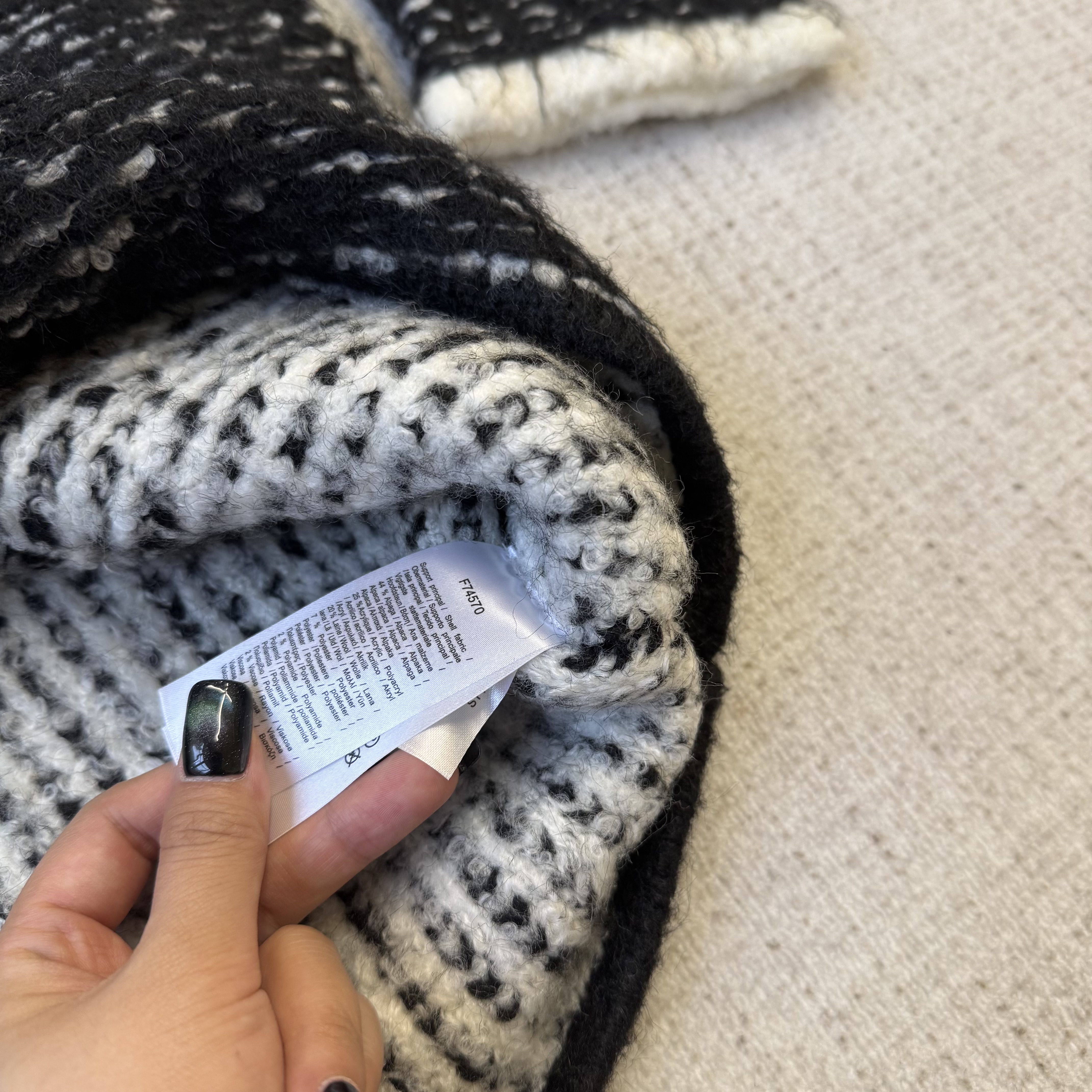 Lacste Javier Sweater - Image 11
