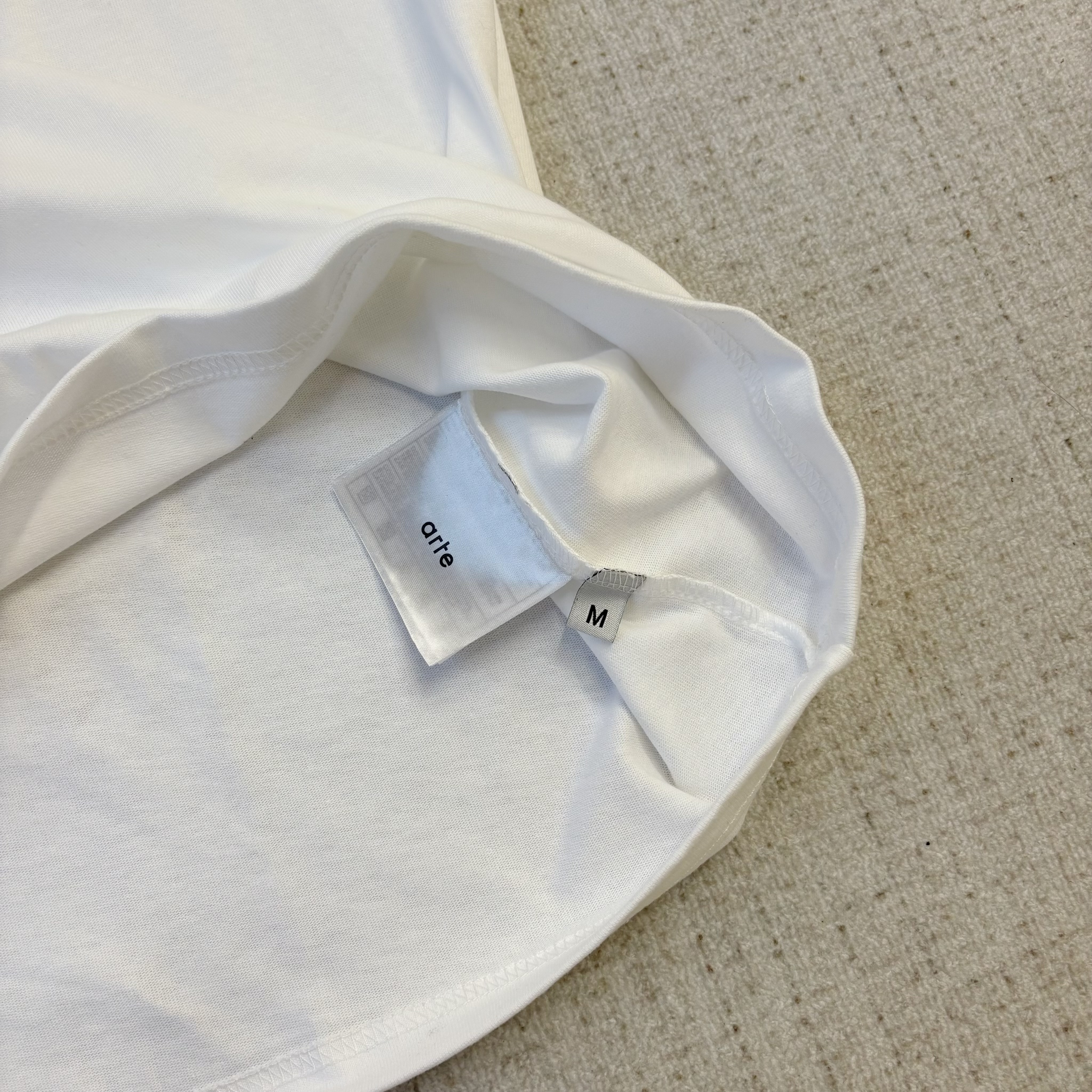 Arte Little Love T-shirt - Image 6