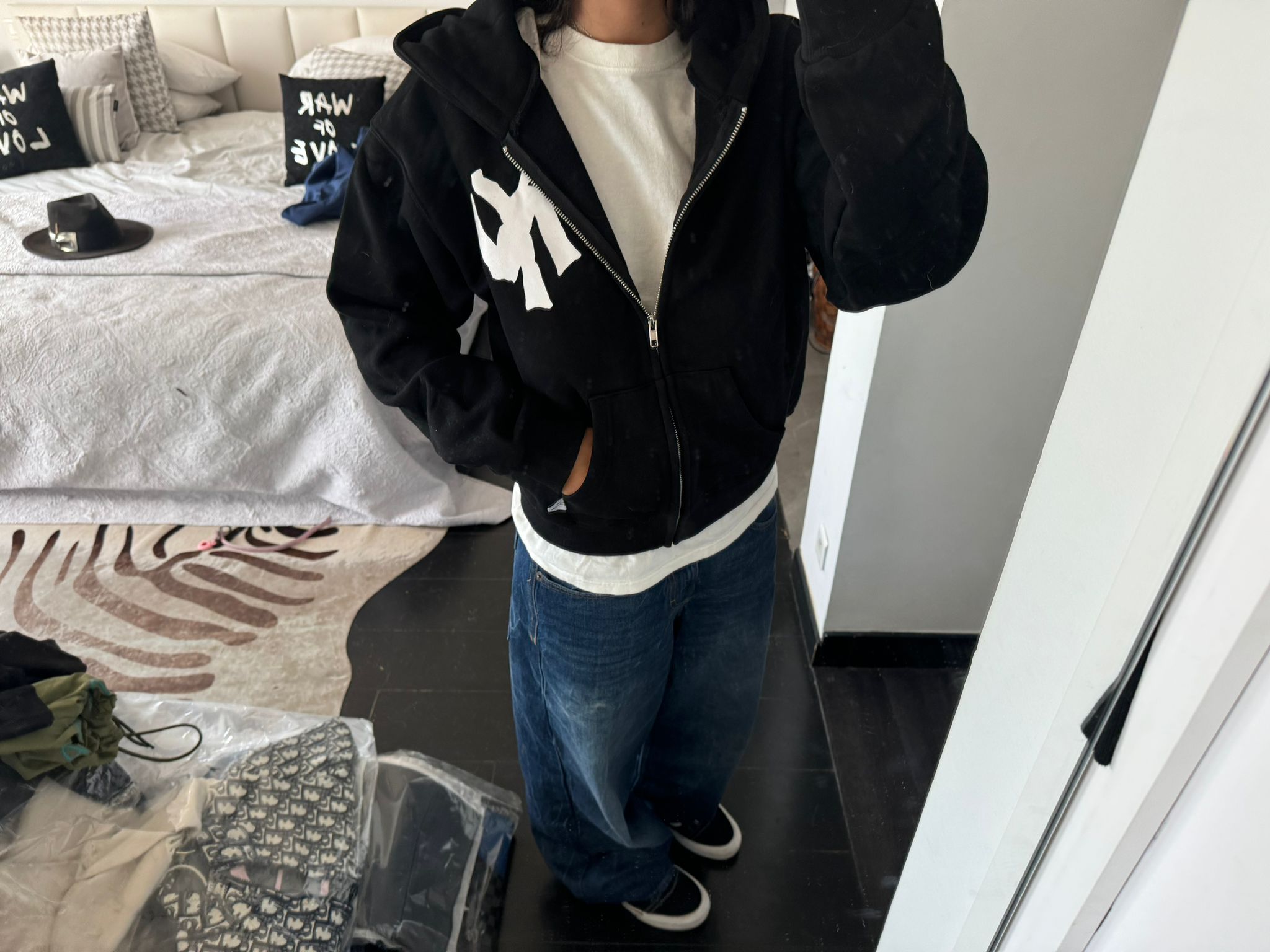 Akimbo club zip up hoodie black - Image 3