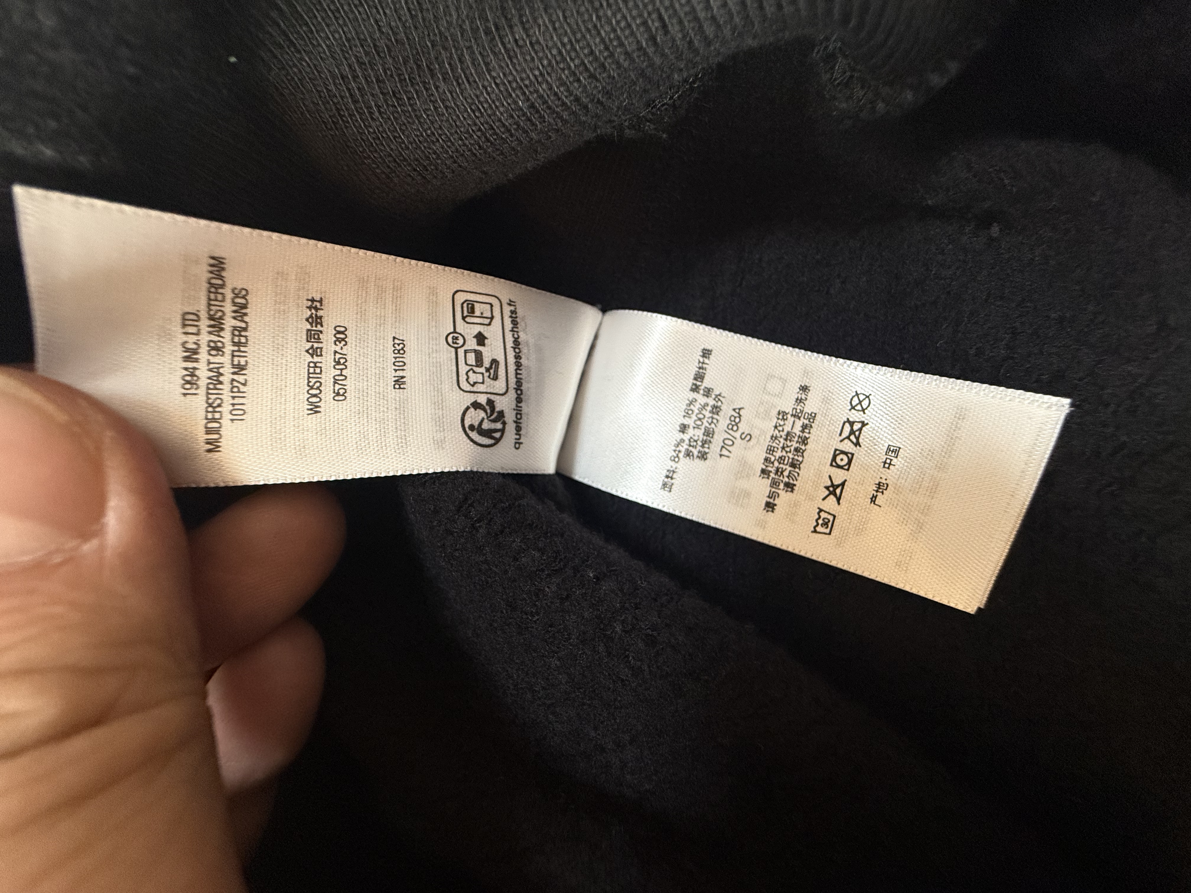 sup boxlogo white black and navy blue - Image 3