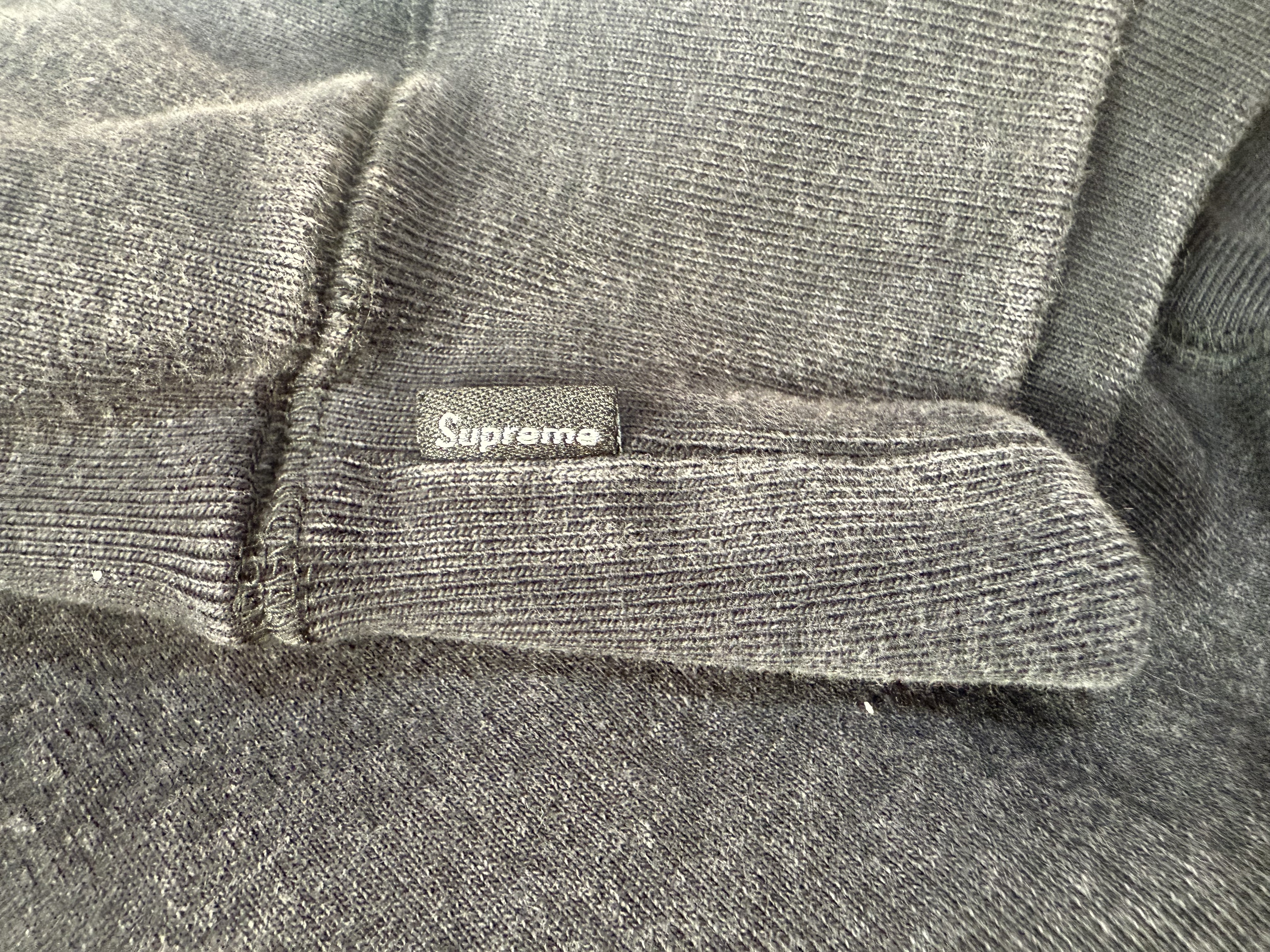 sup boxlogo white black and navy blue - Image 8