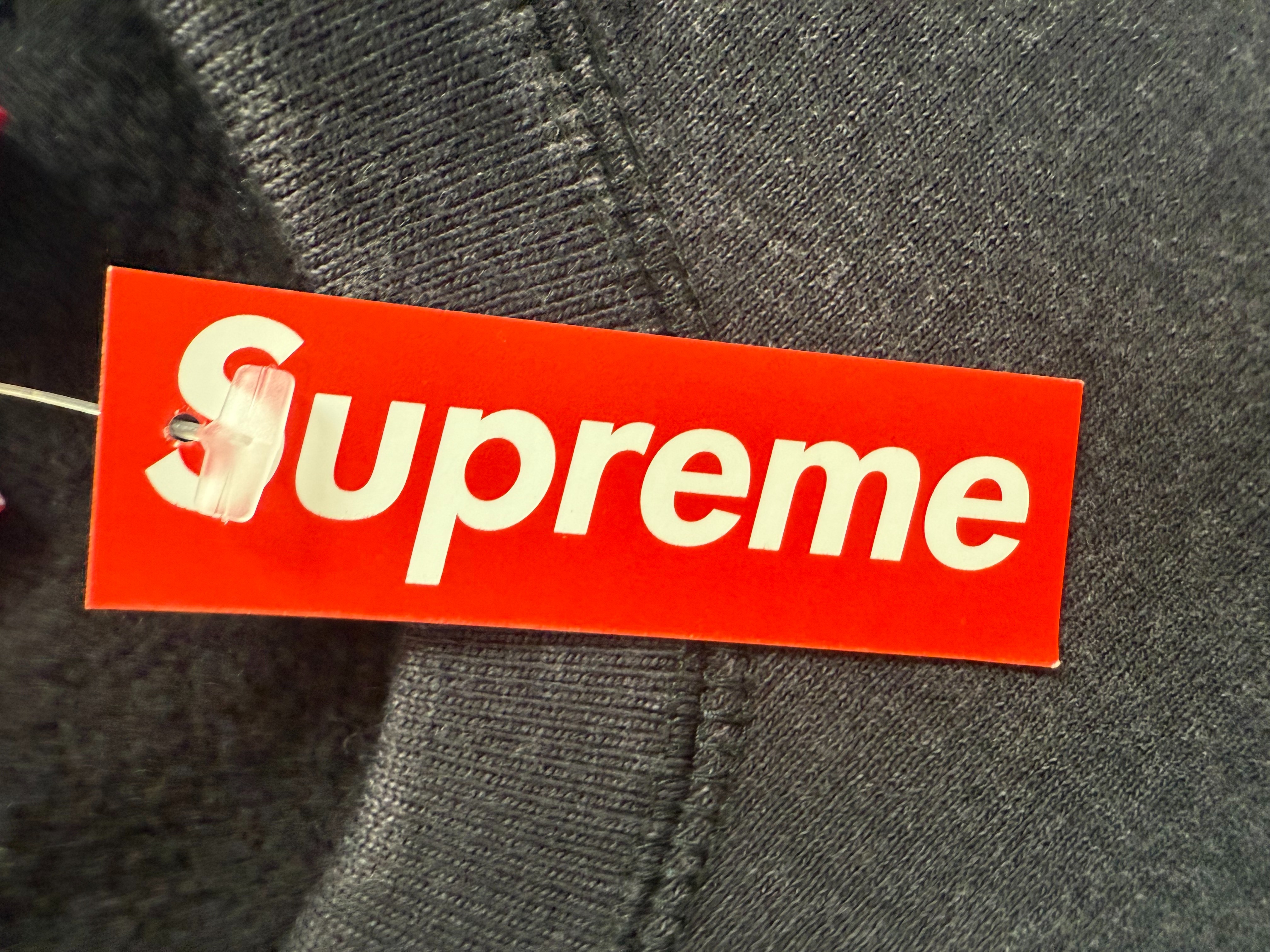 sup boxlogo white black and navy blue - Image 9