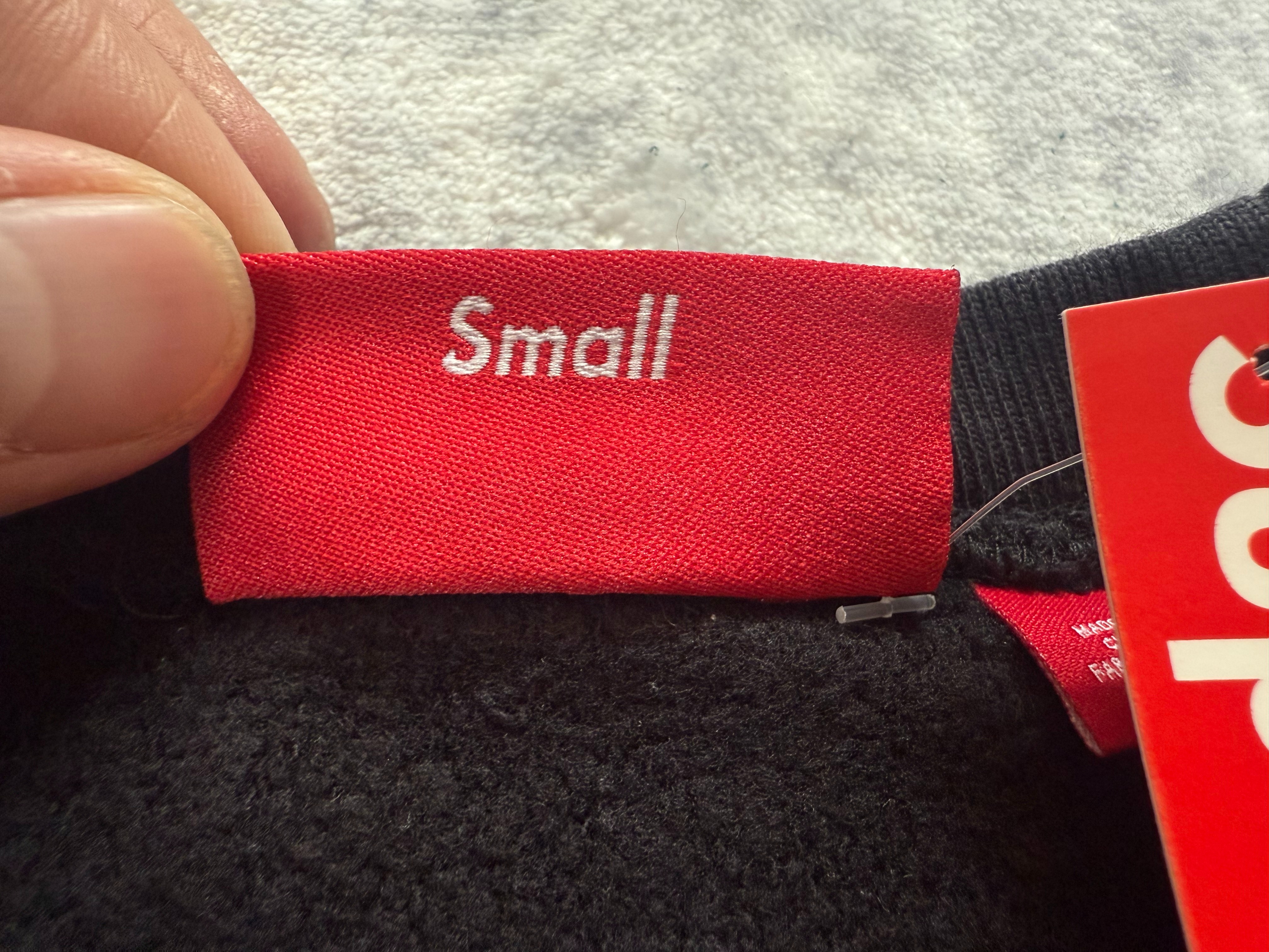 sup boxlogo white black and navy blue - Image 12