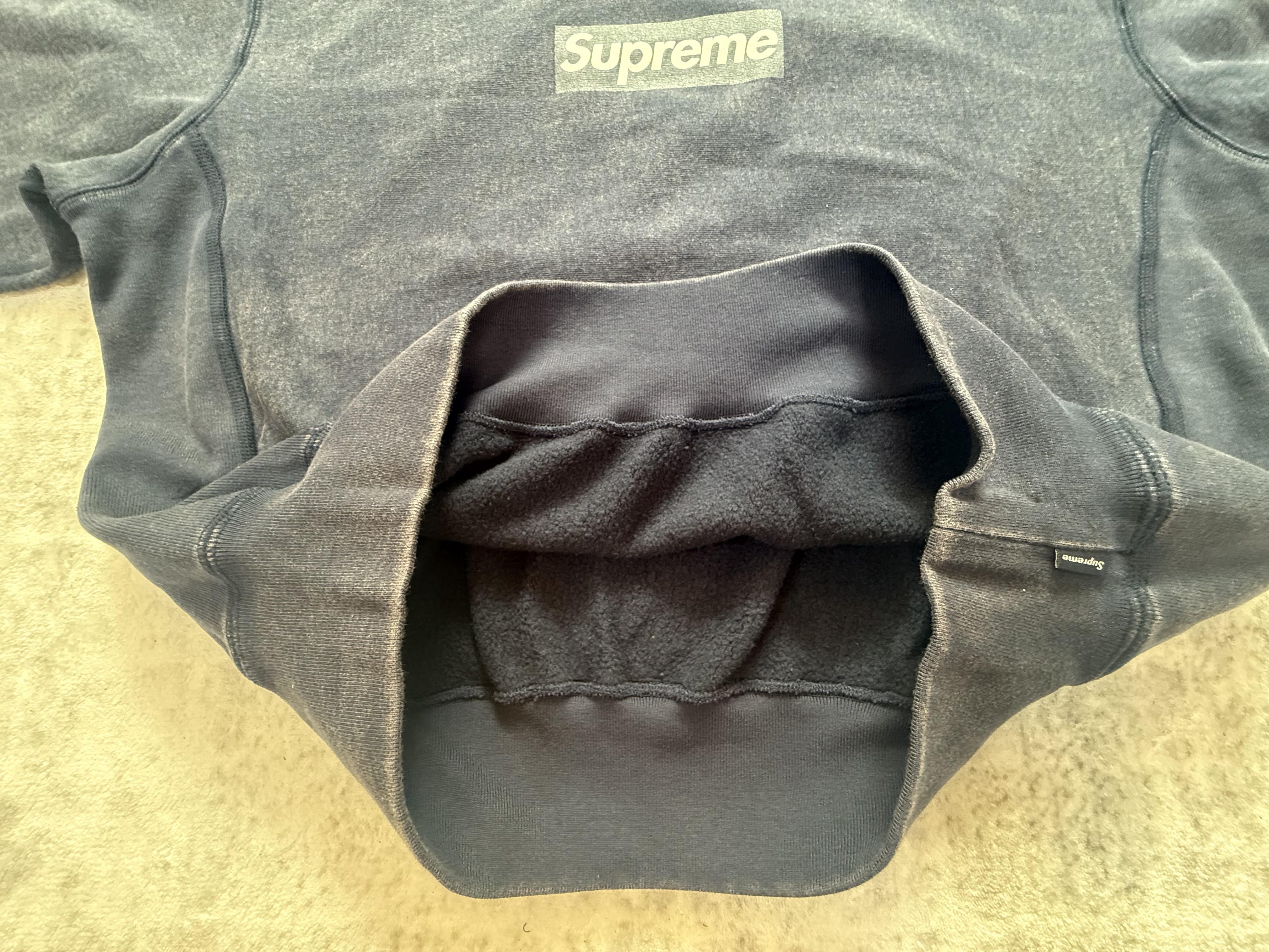 sup boxlogo white black and navy blue - Image 17