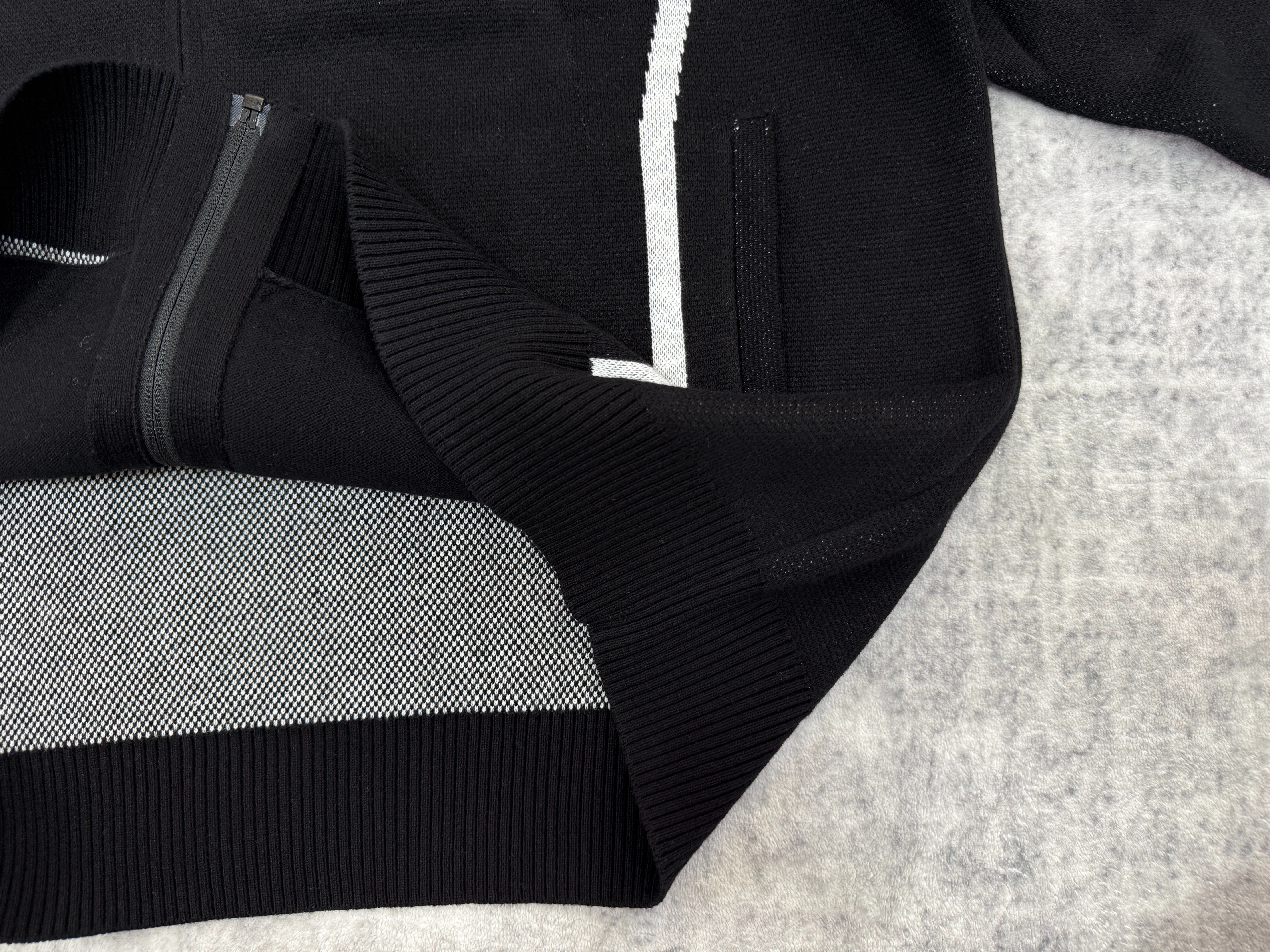 supXumbro top - Image 7