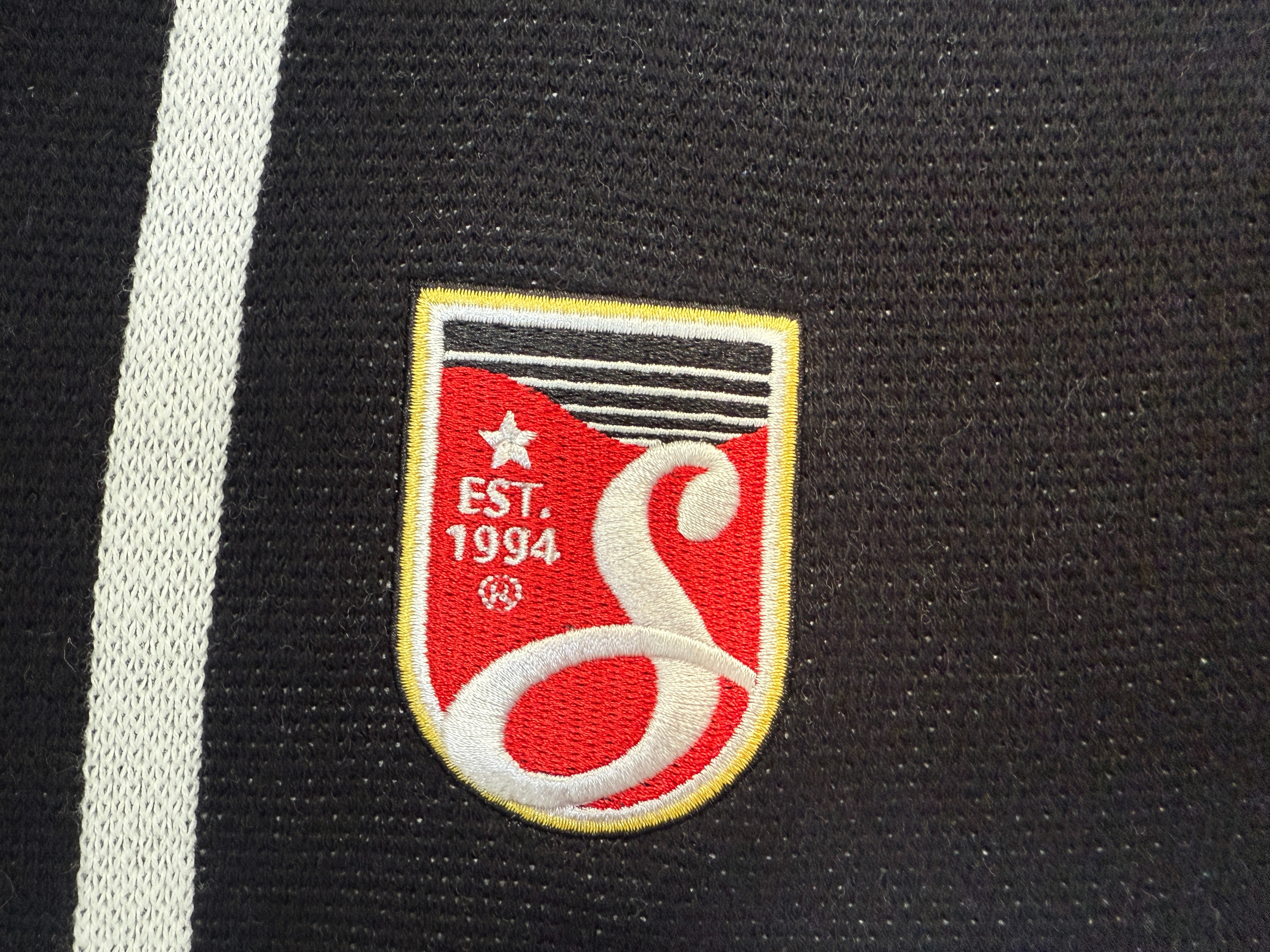 supXumbro shorts - Image 6