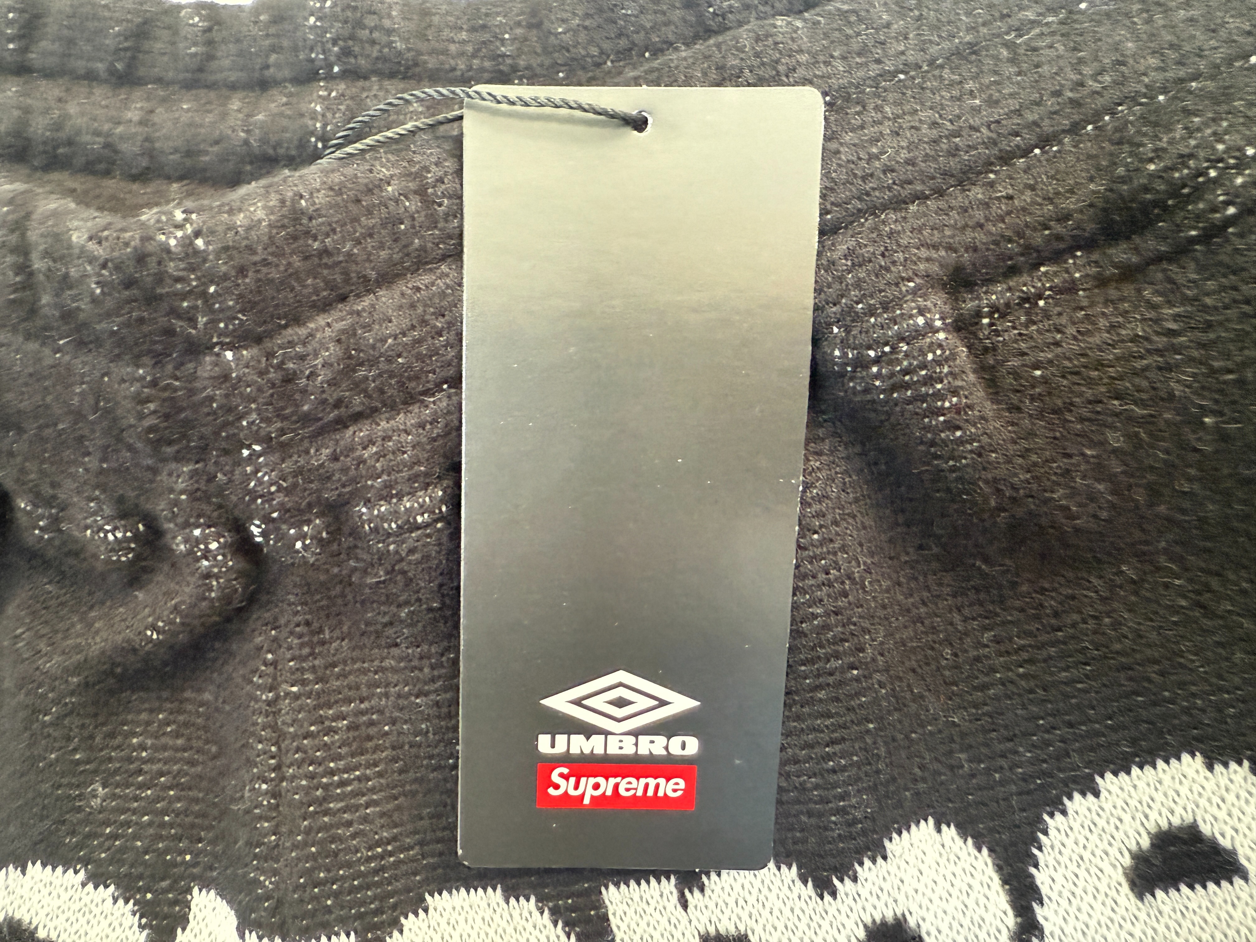 supXumbro shorts - Image 14