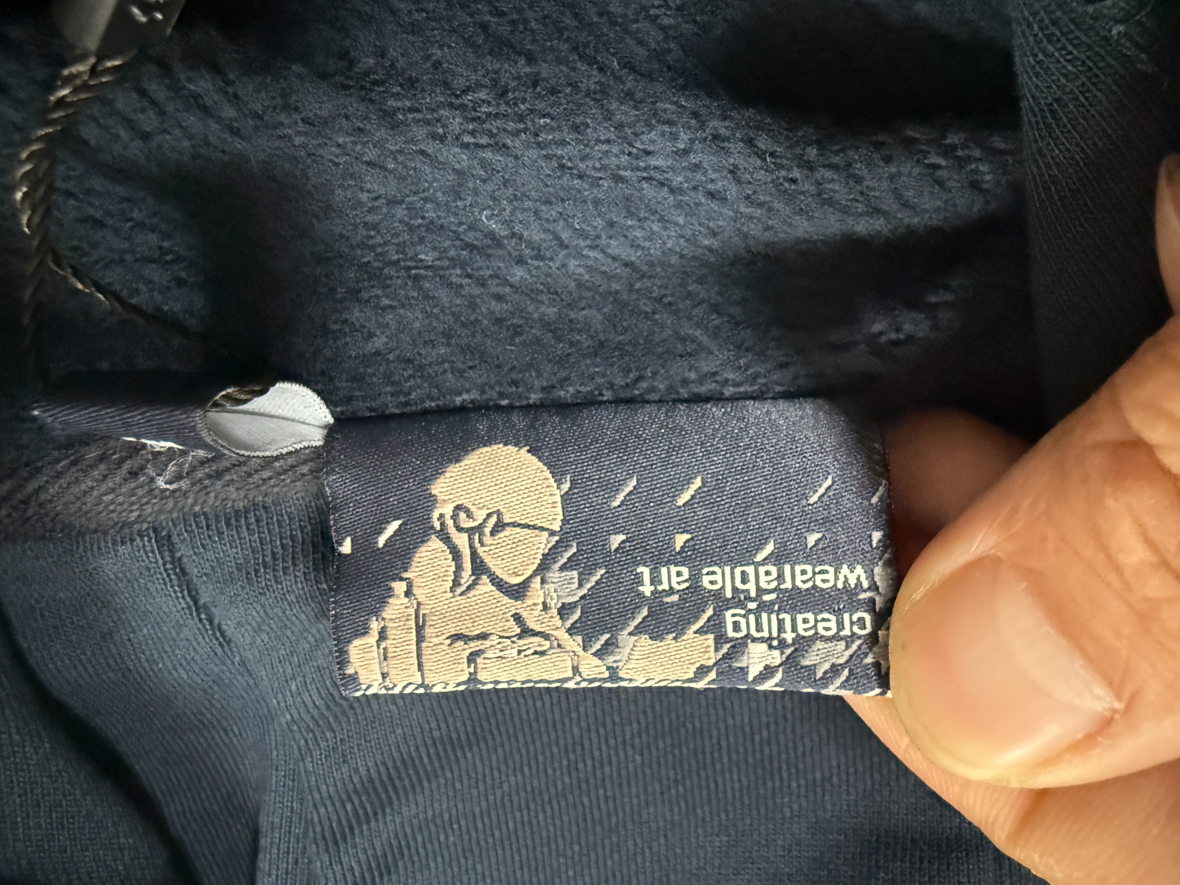 der blue jacket - Image 8