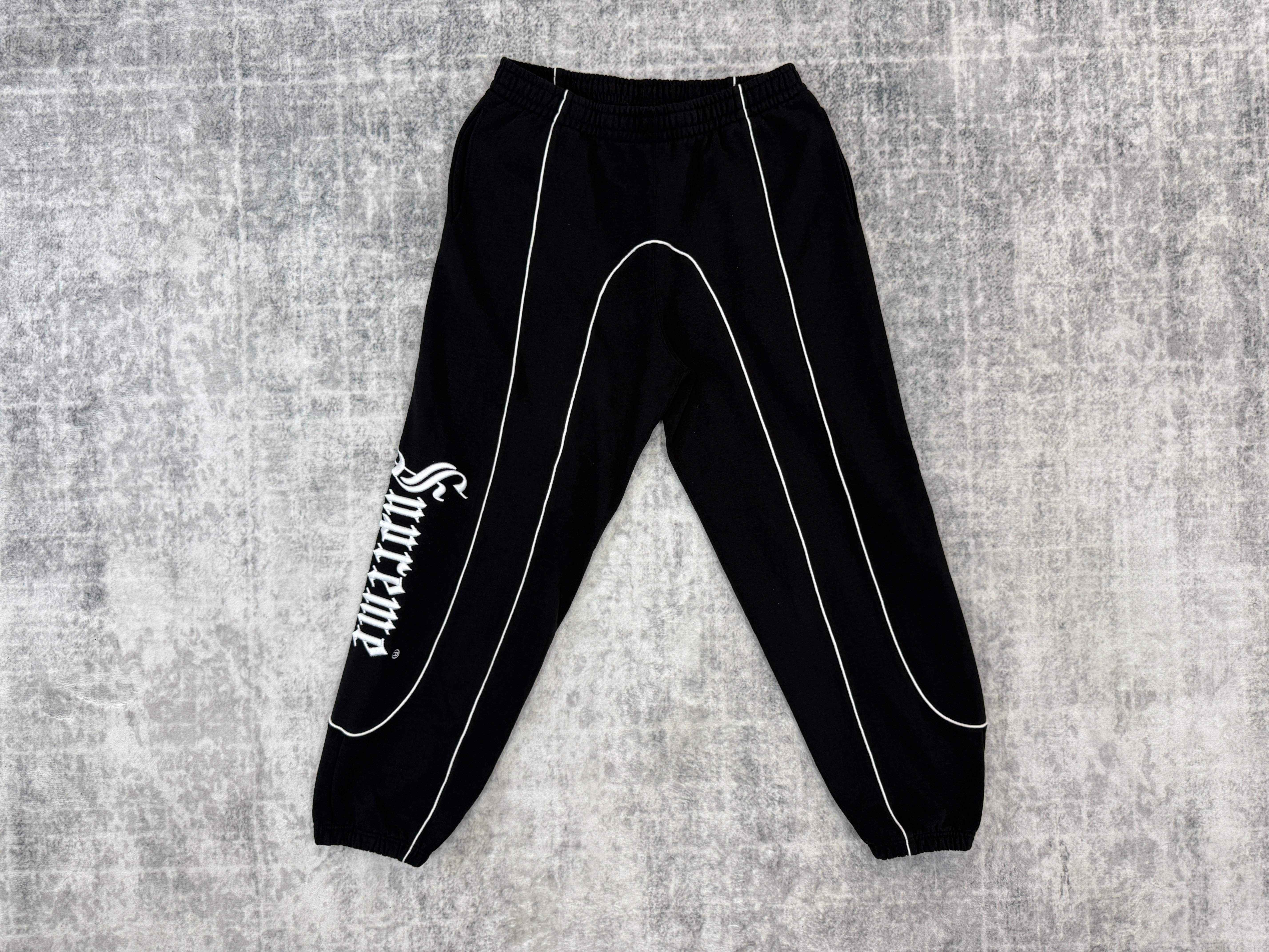 sup font tracksuit - Image 3