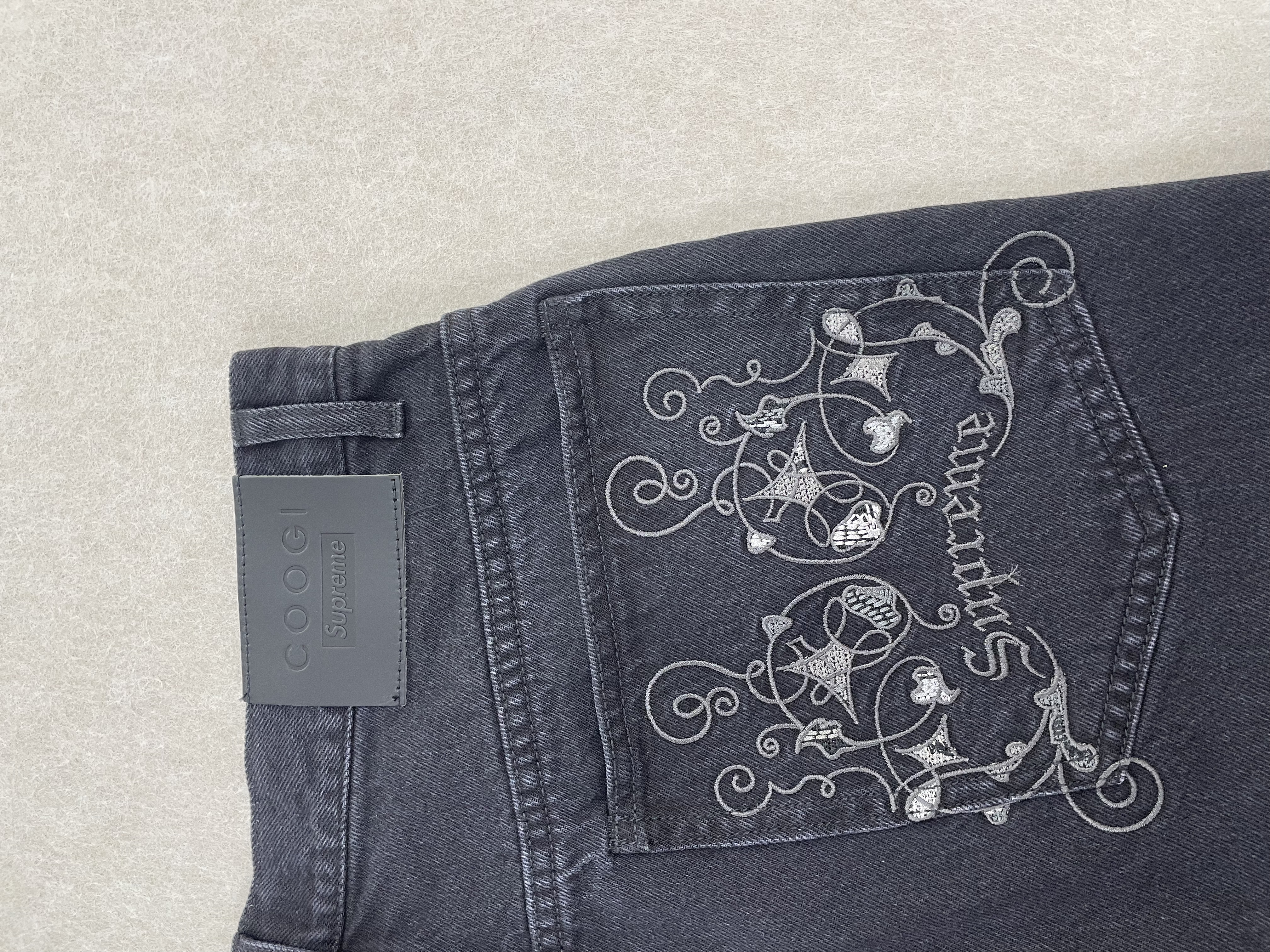 coogi jeans sup black and blue - Image 3
