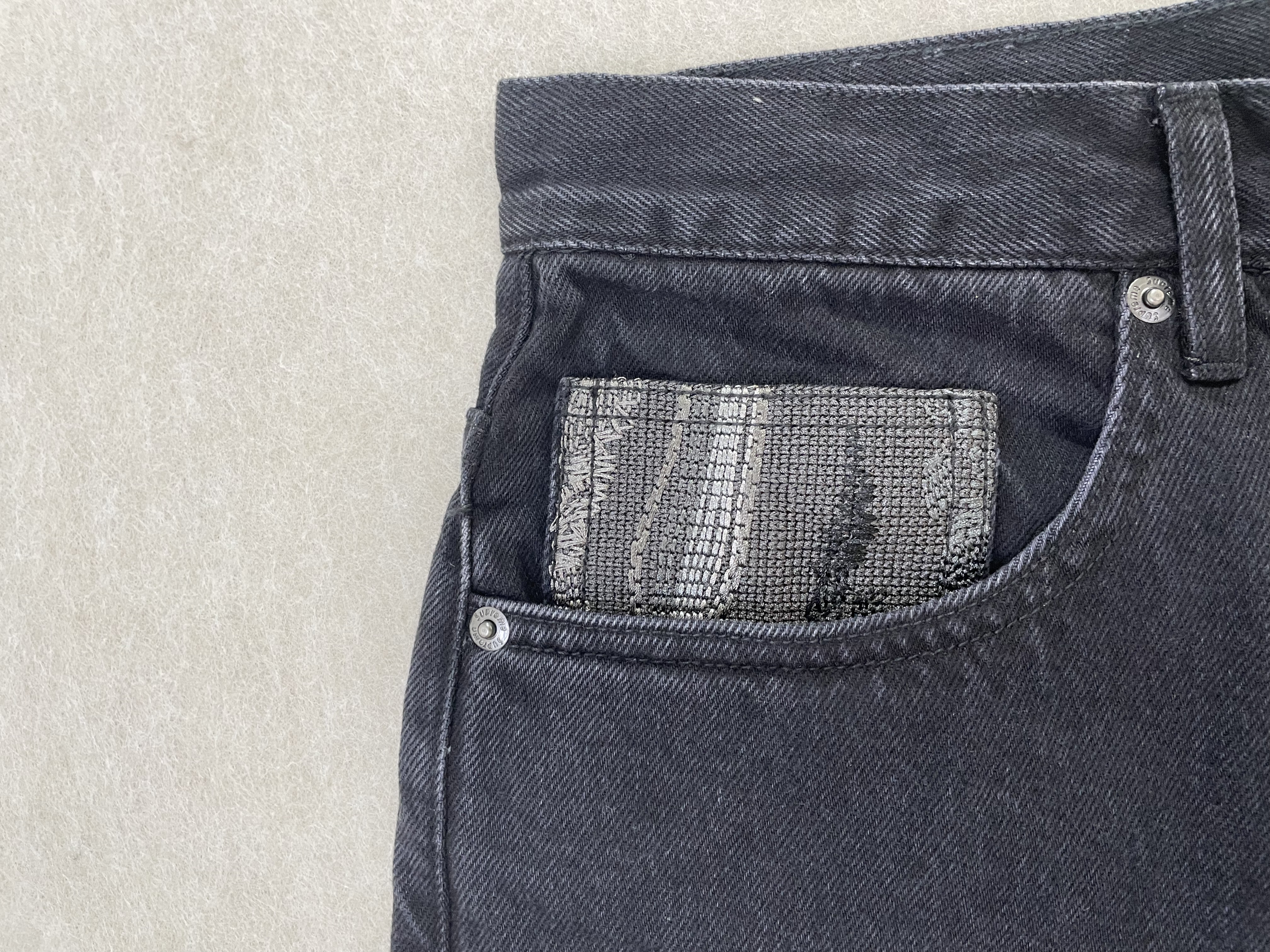 coogi jeans sup black and blue - Image 4