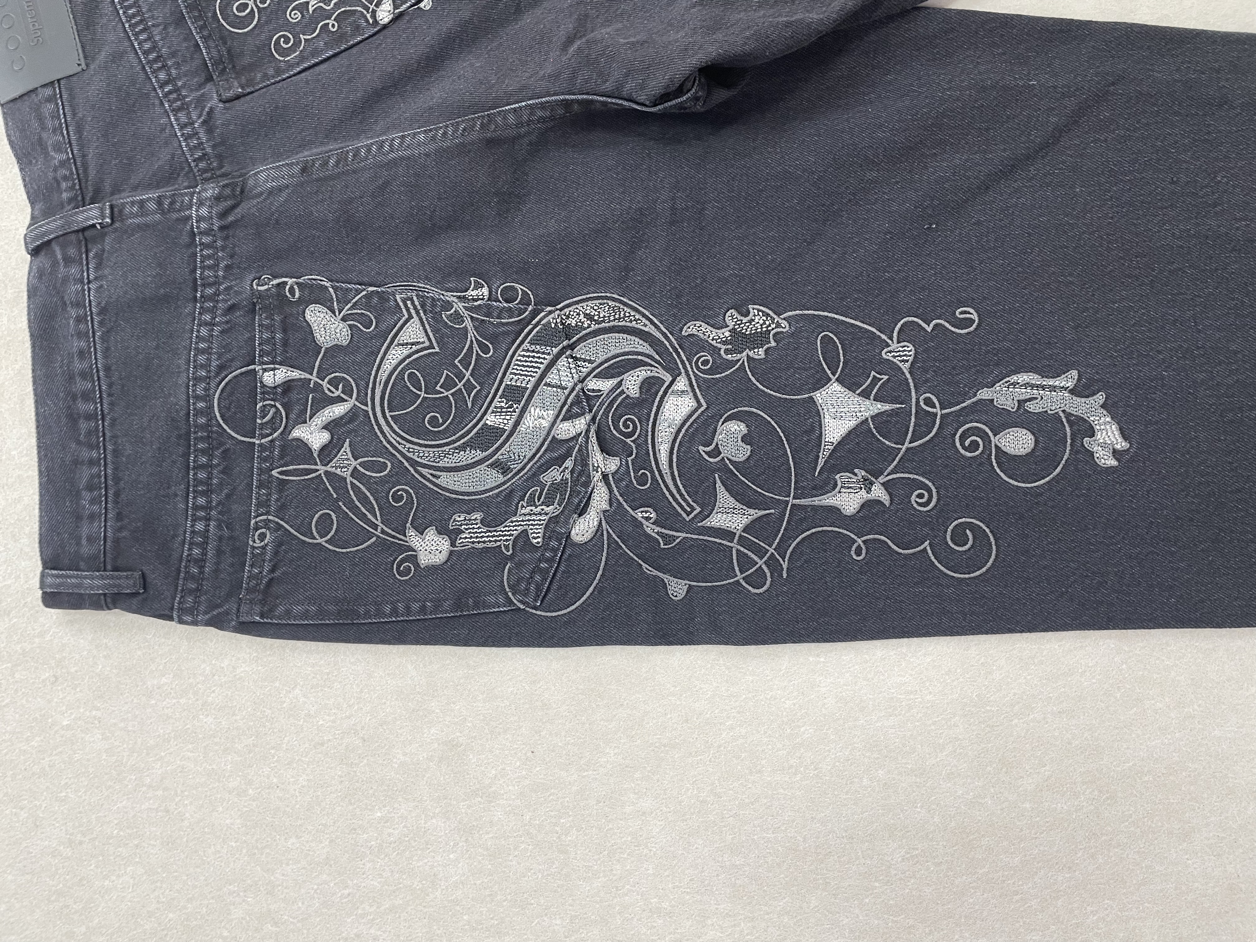 coogi jeans sup black and blue - Image 6