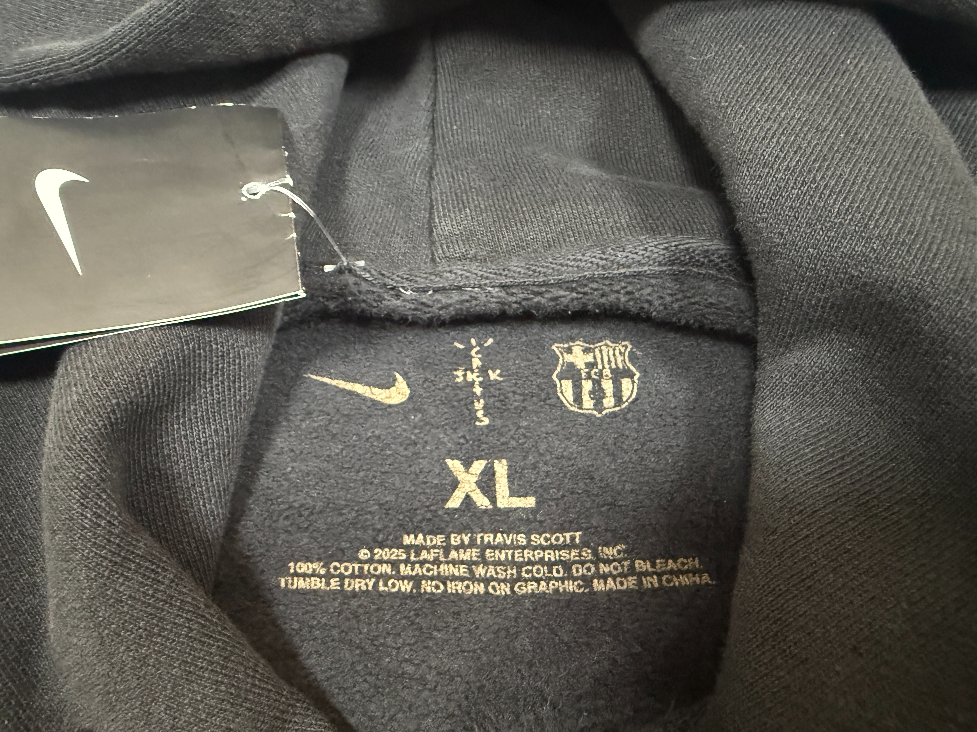 travv x barcelona hoodie - Image 9