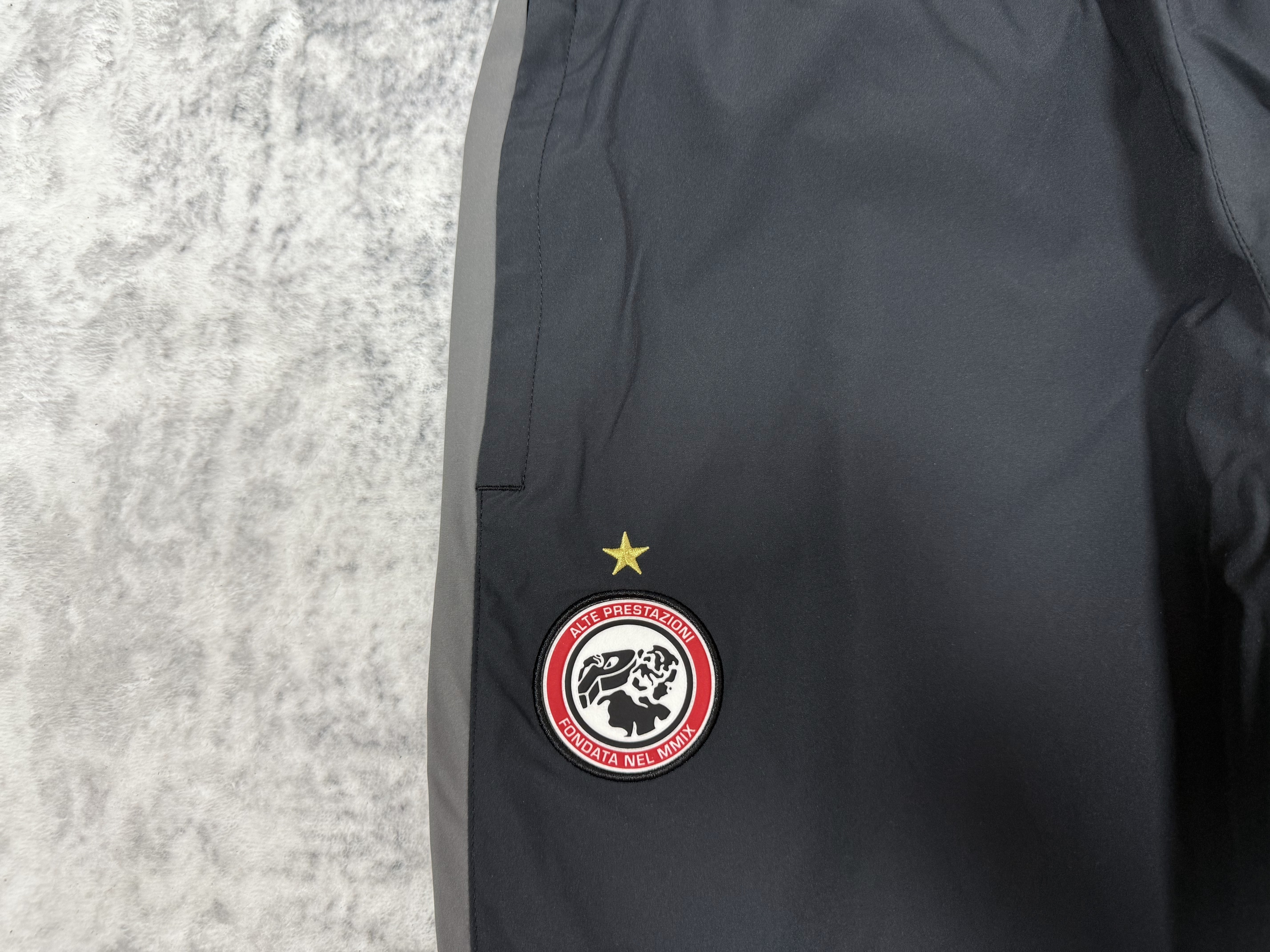p 6806 tracksuit !! - Image 10
