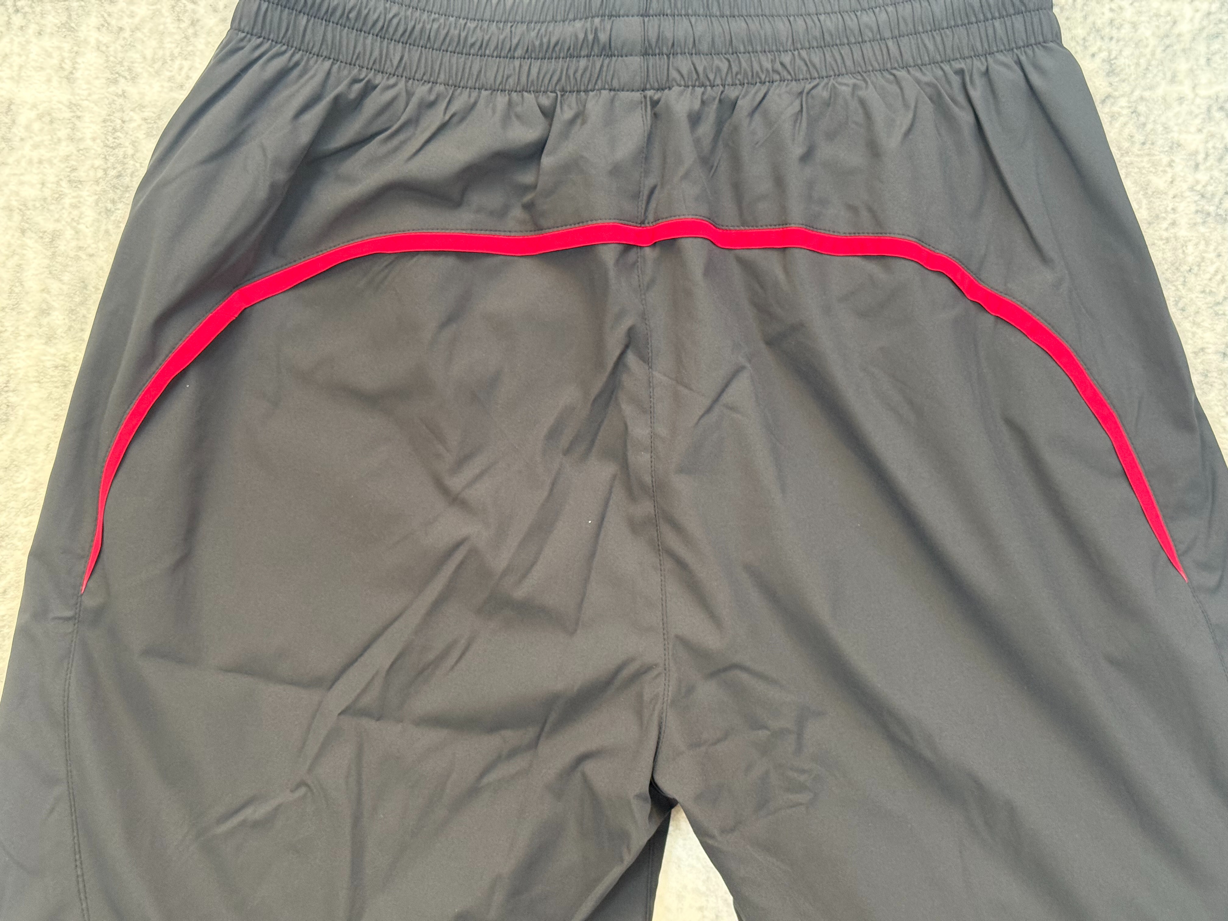 p 6805 red black shorts - Image 8