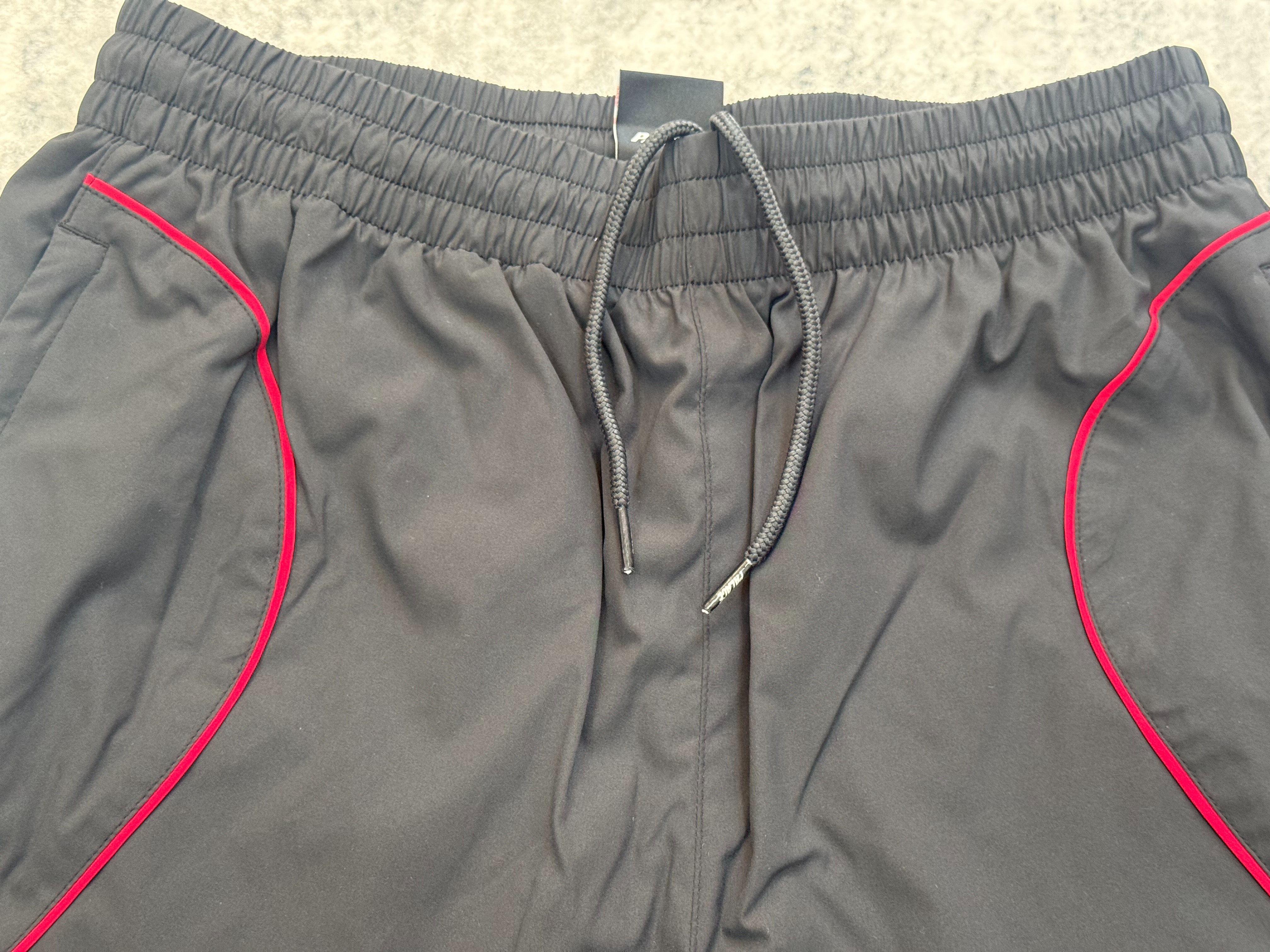 p 6805 red black shorts - Image 18