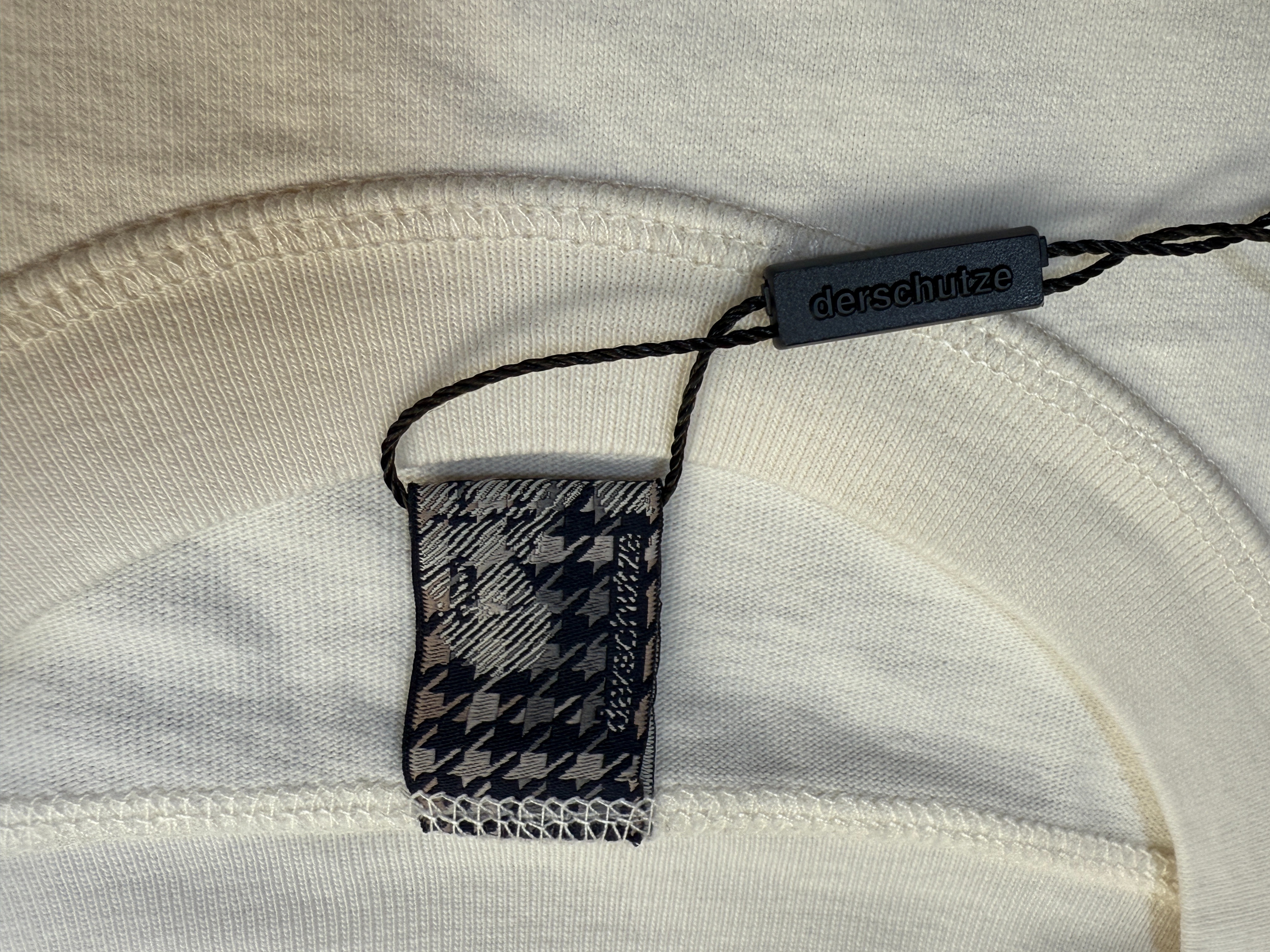 der shirts! - Image 11