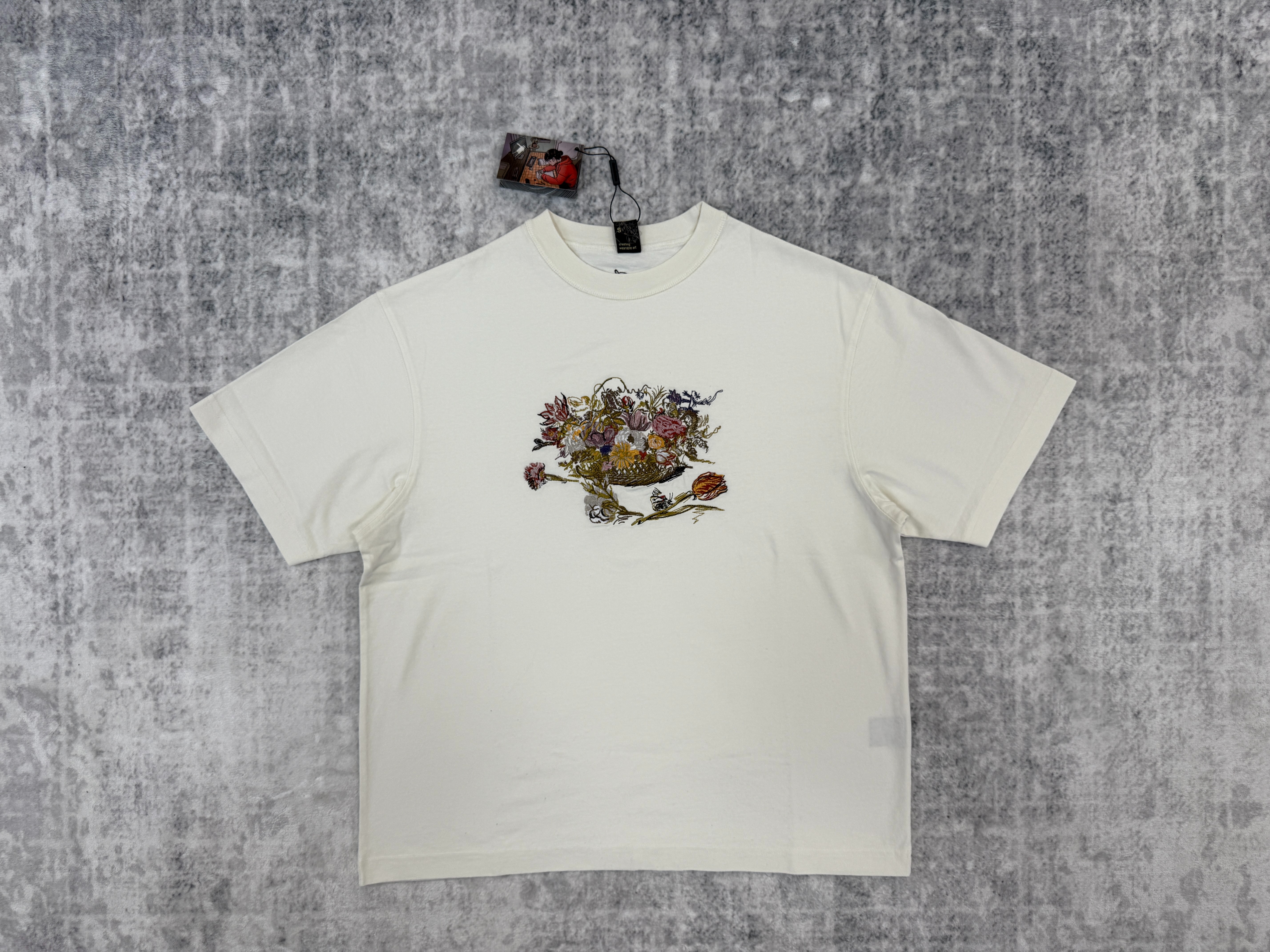der white shirt