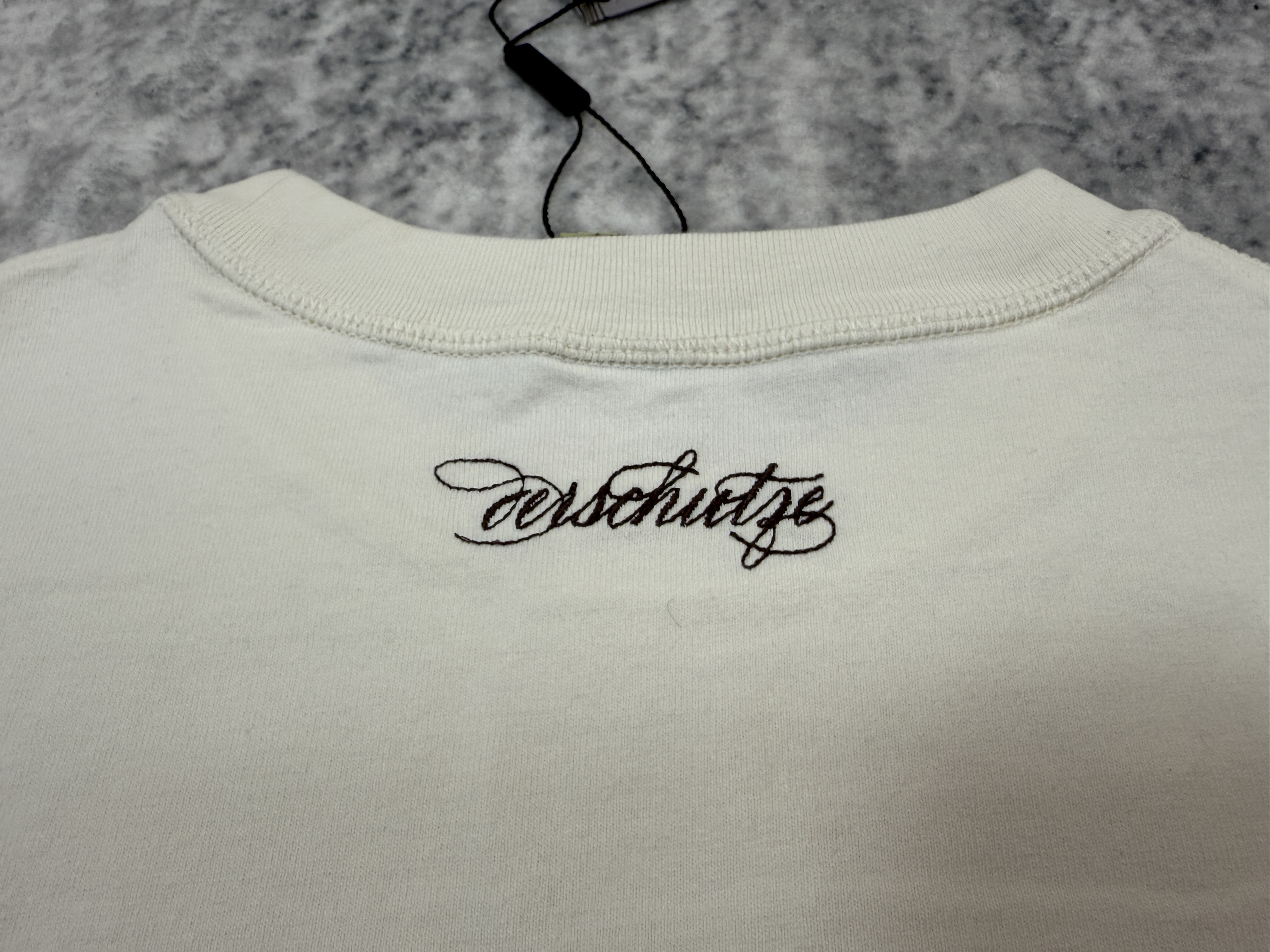 der white shirt - Image 6
