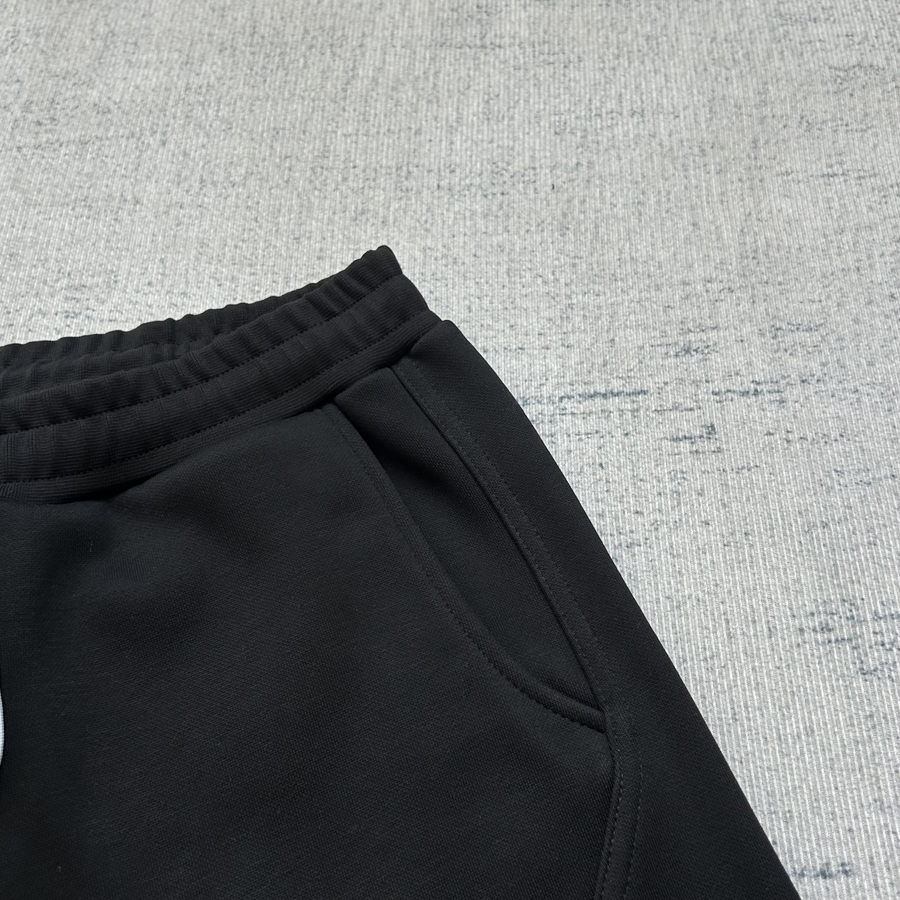 Me*tra tracky shorts - Image 4