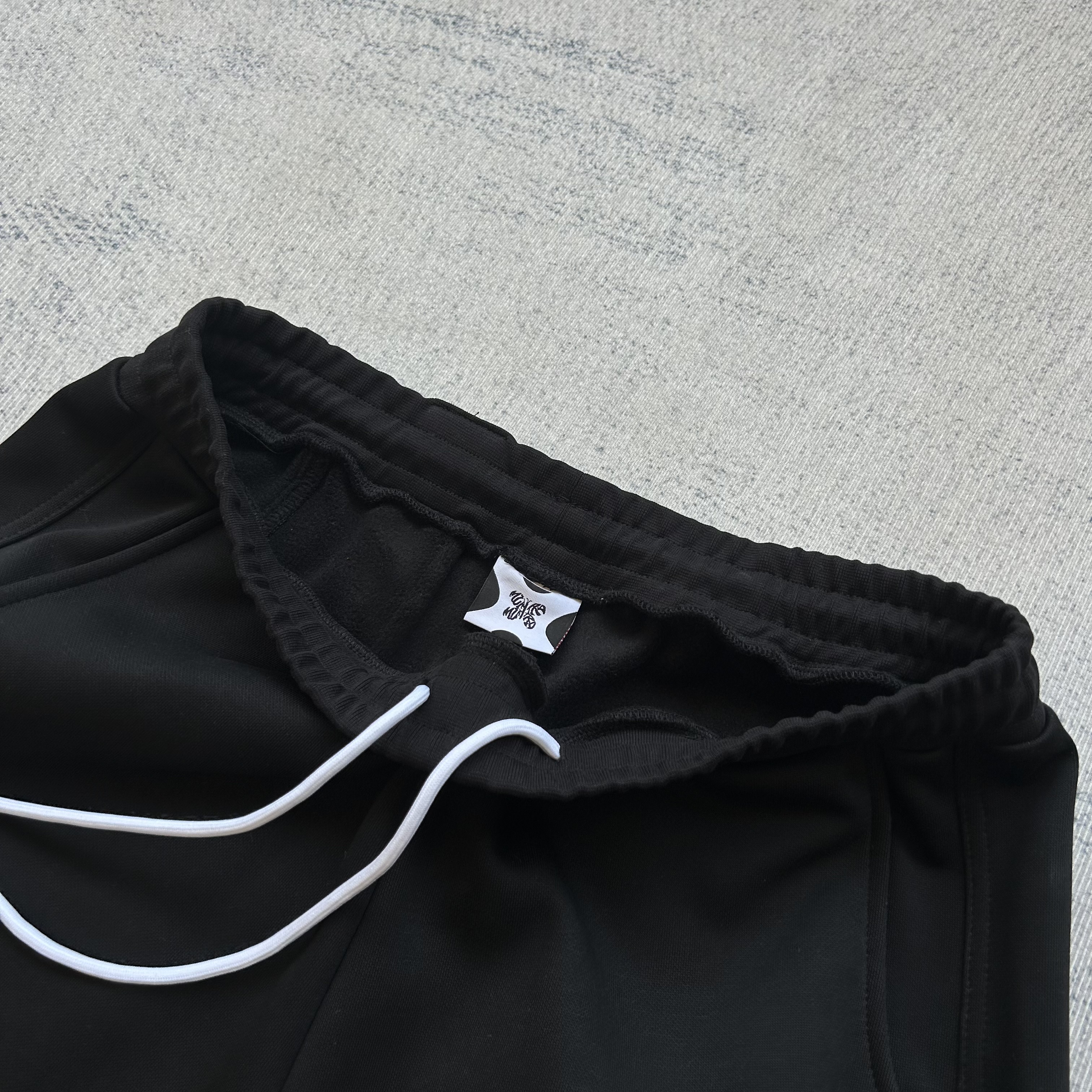 Me*tra tracky shorts - Image 5