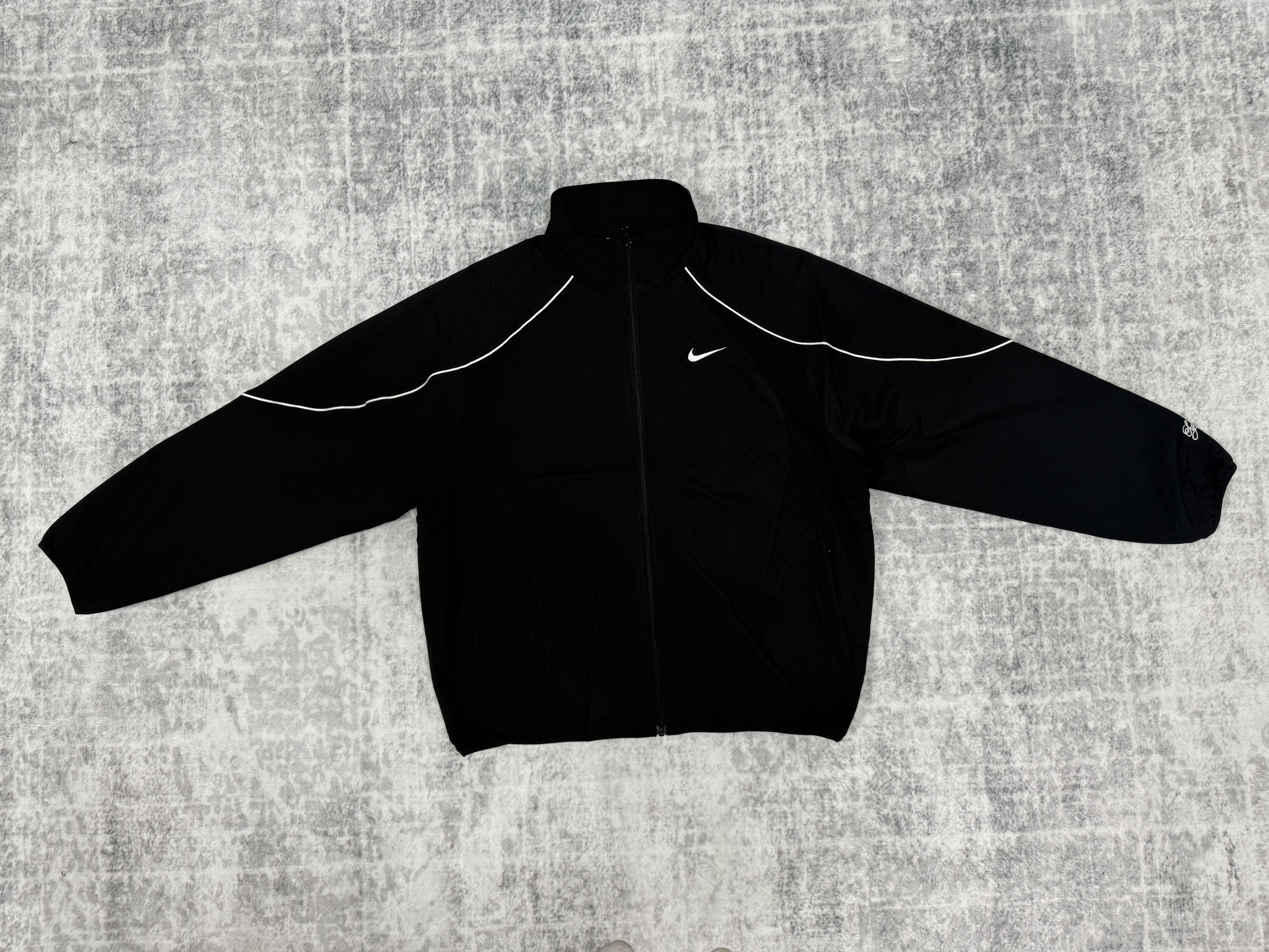 NIK - Image 3