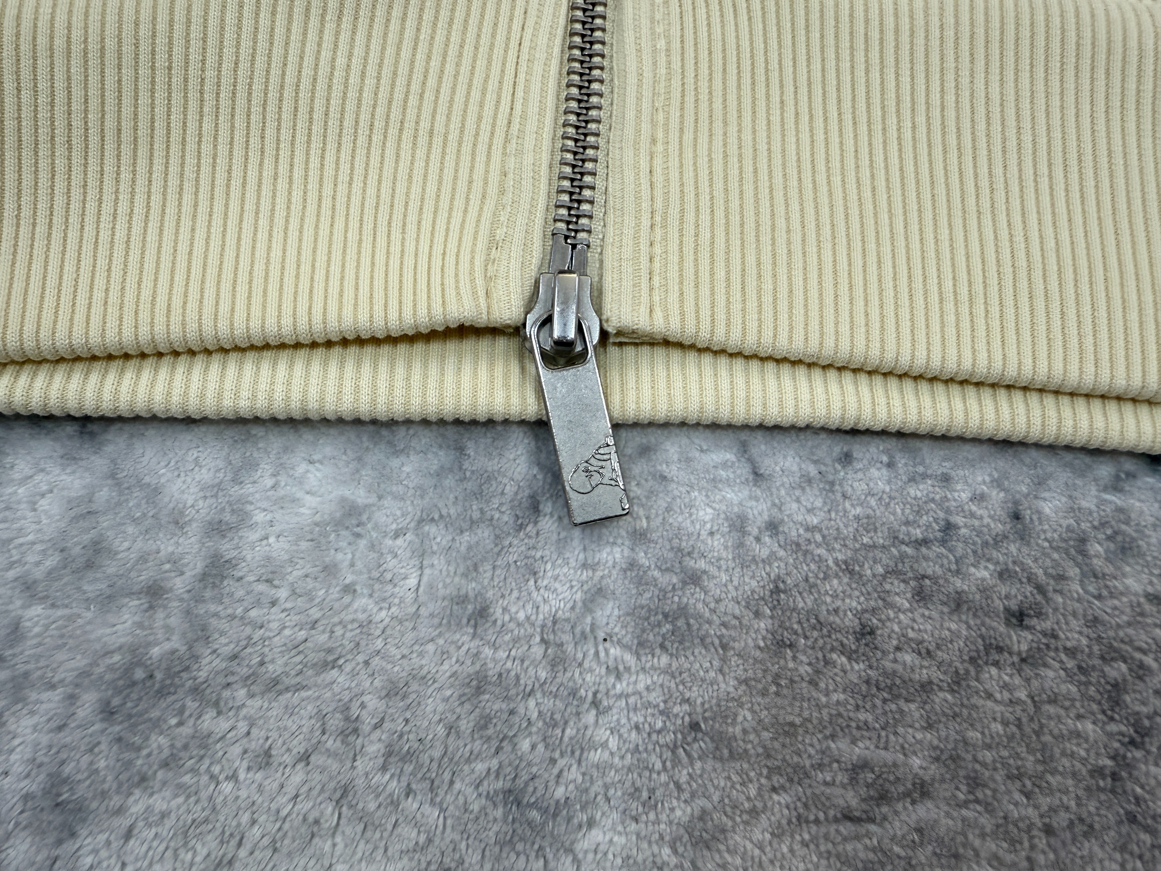 derschutze beige zip up - Image 11