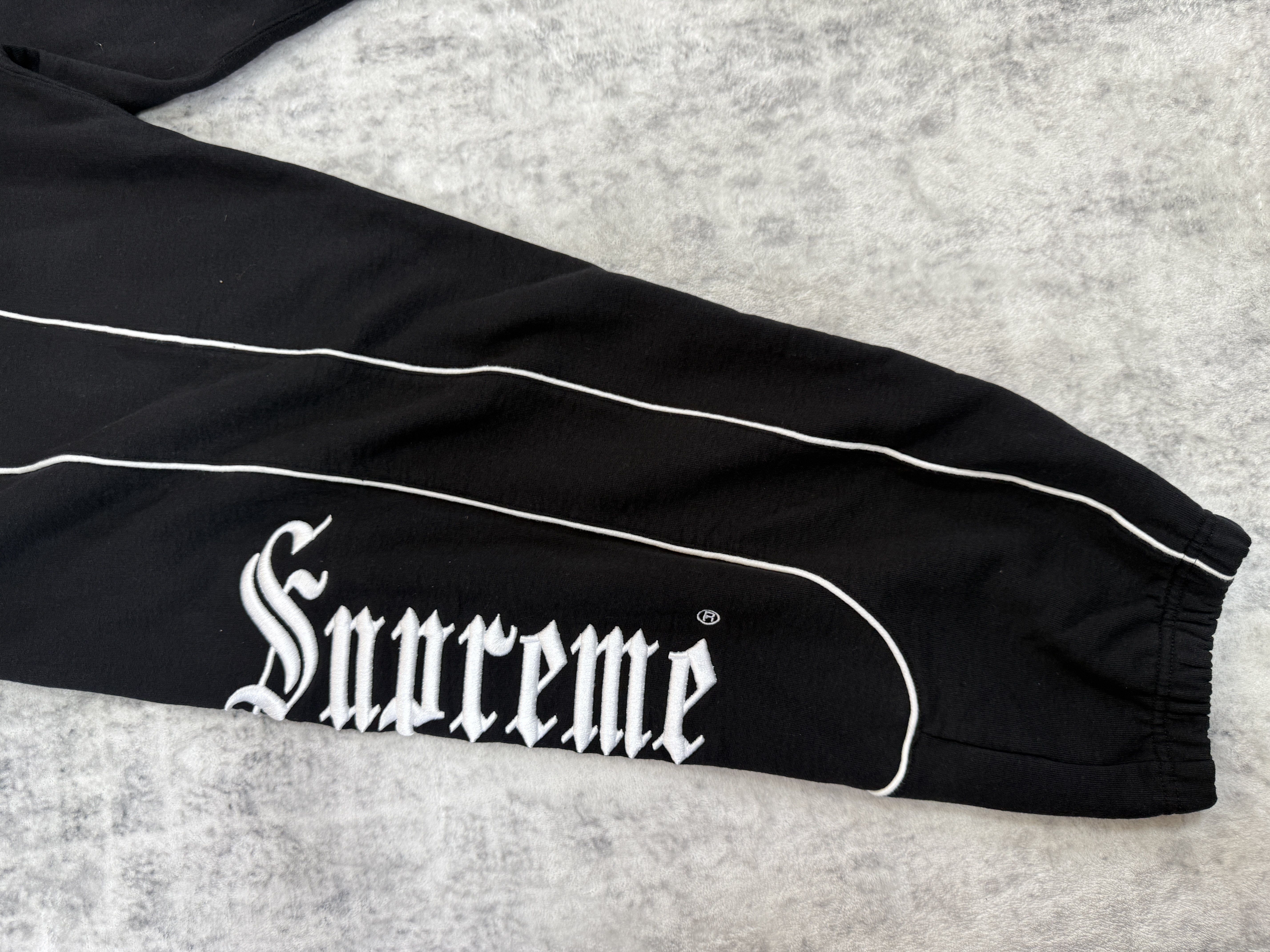 sup tracksuit gang - Image 17